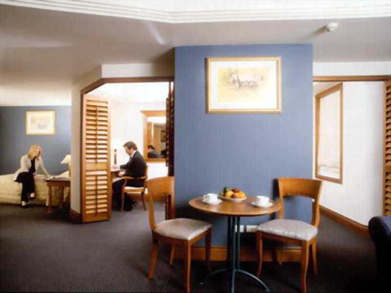 Quality Hotel The Inchcolm Brisbane Exterior photo